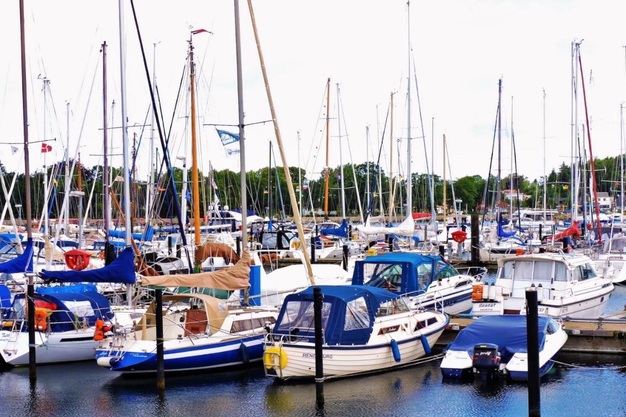 Zwergtaucher Eckernförde Esterno foto